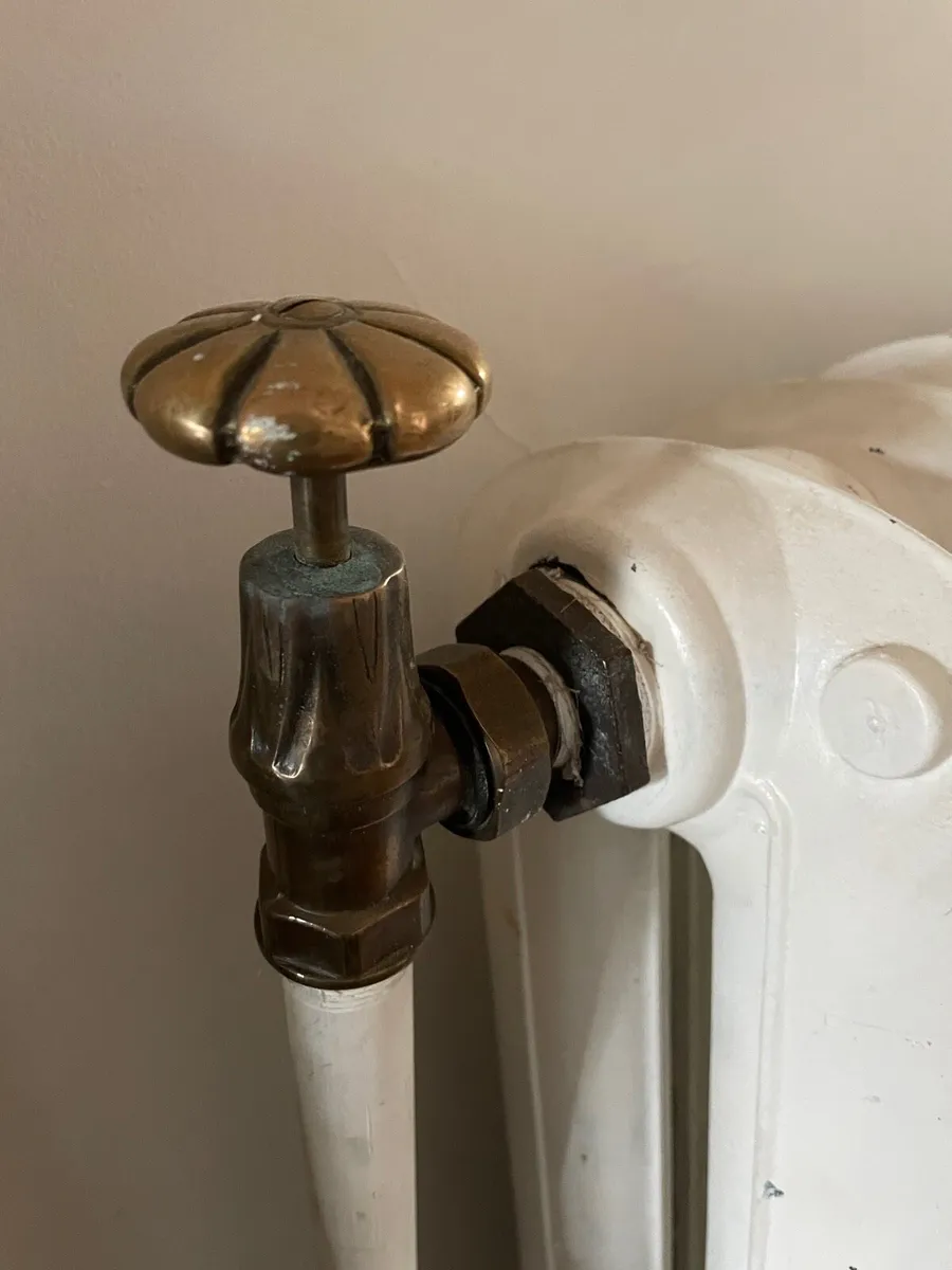Cast Iron Radiator - Image 2