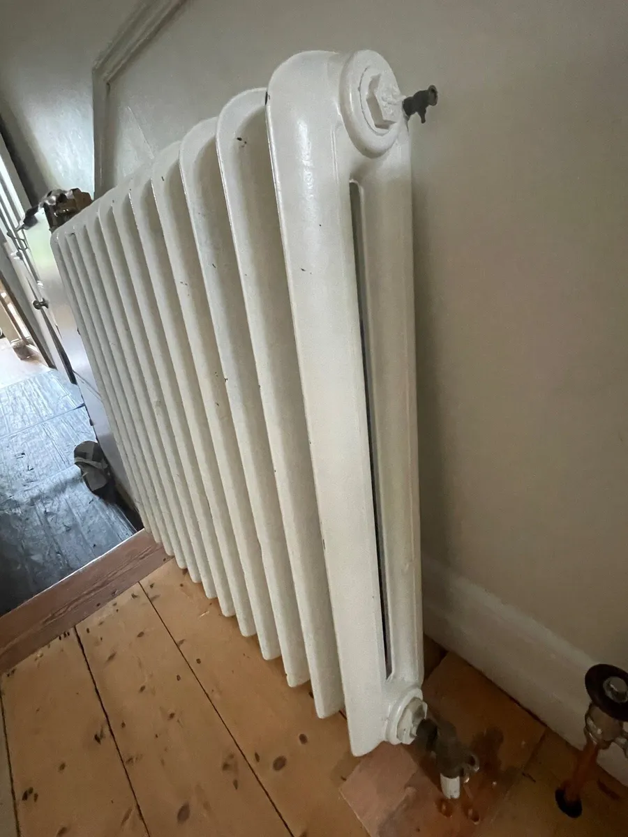 Cast Iron Radiator - Image 4