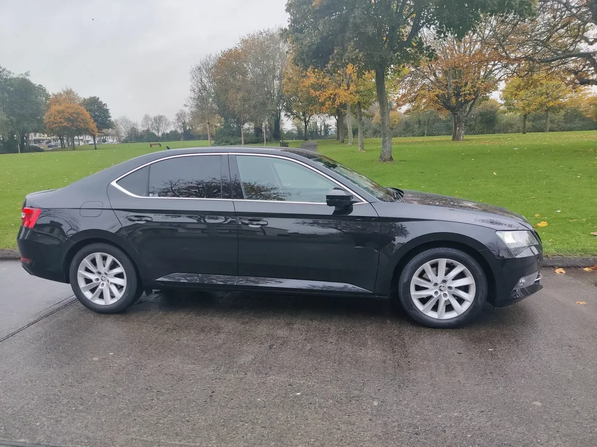 Skoda Superb 2018 Automatic, Petrol, 1.4 - Image 4