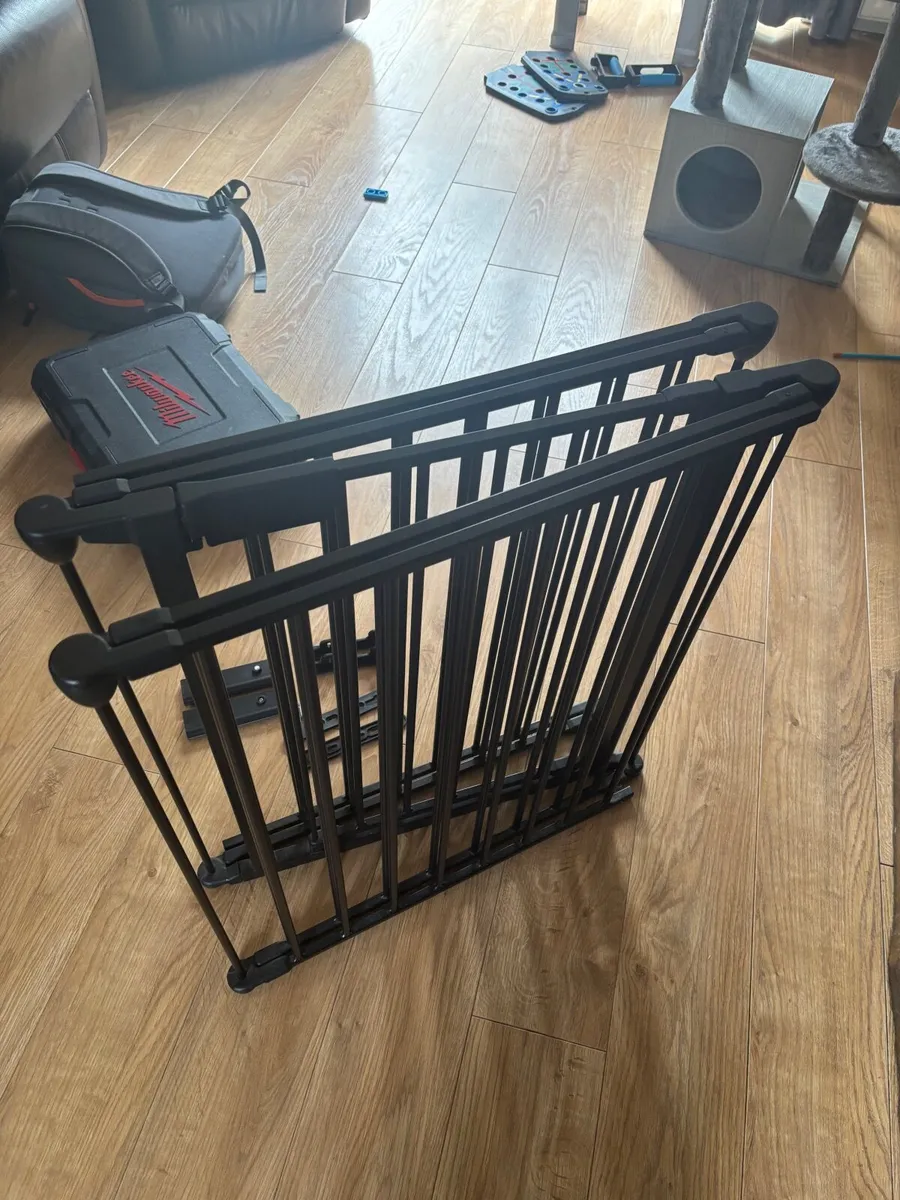 Safety Fence/Barrier for fire place - 305cm - Image 4