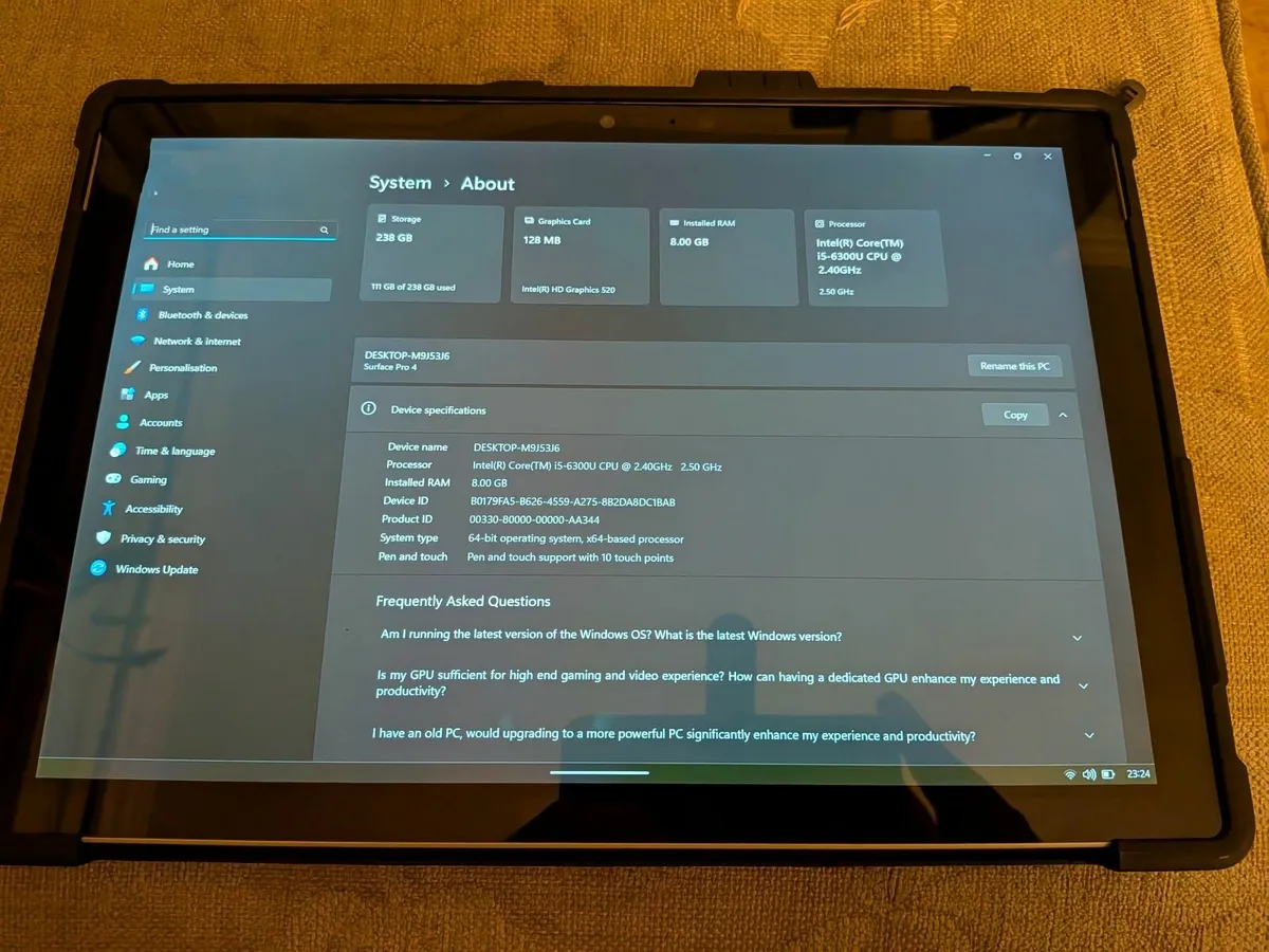 Microsoft Surface Pro 4 i5 256gb 8gb ram - Image 2