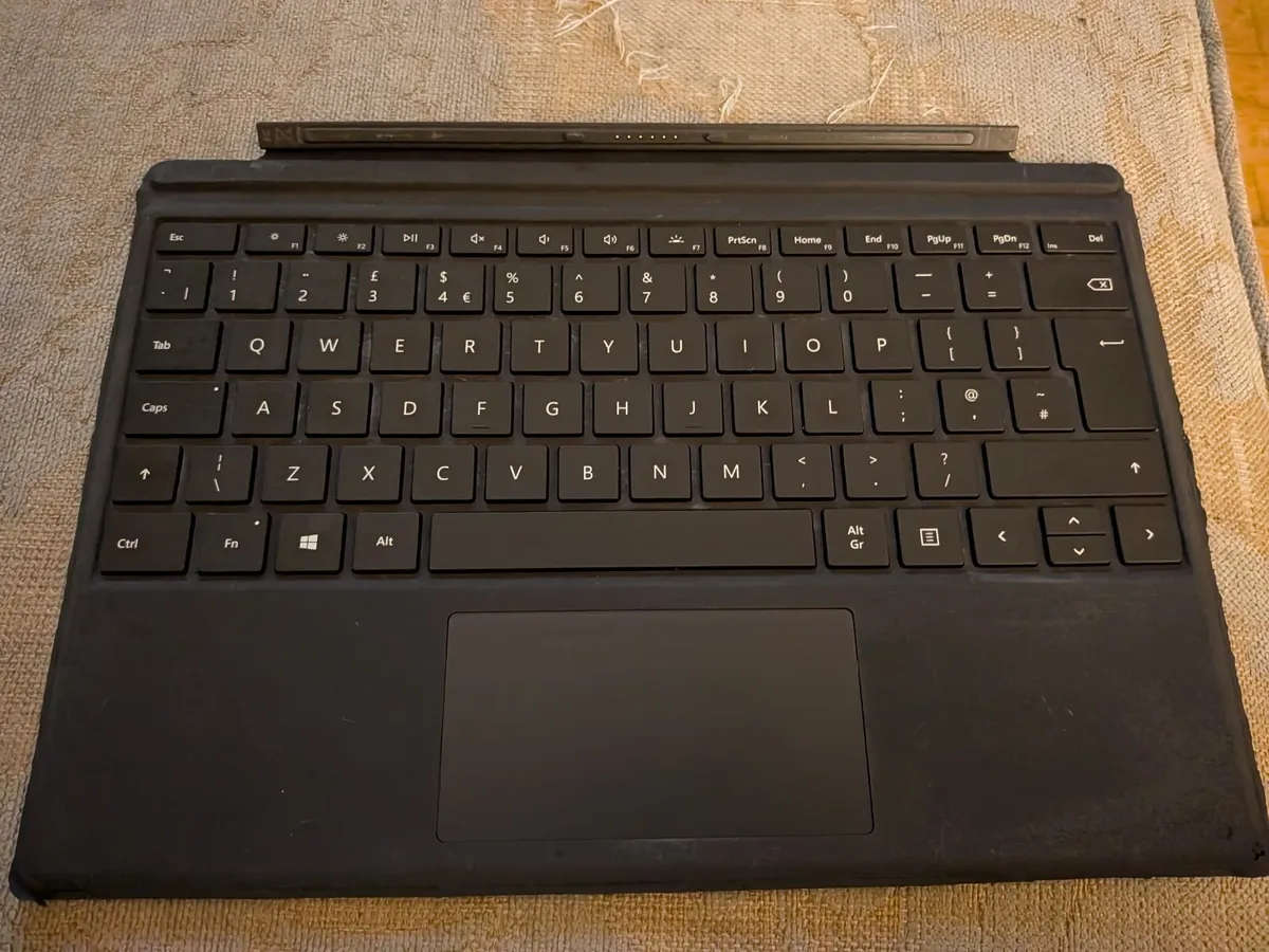 Microsoft Surface Pro 4 i5 256gb 8gb ram - Image 3