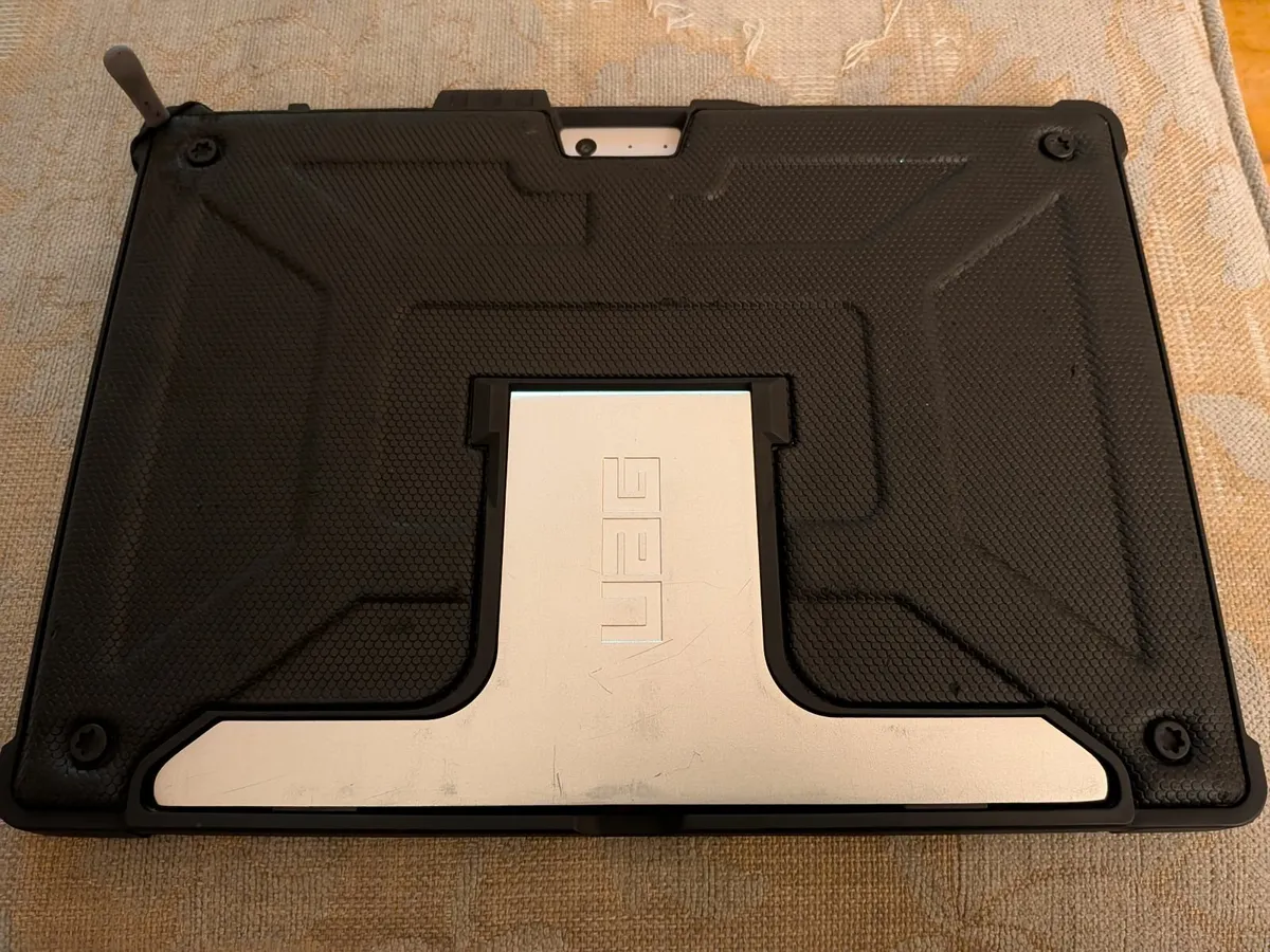 Microsoft Surface Pro 4 i5 256gb 8gb ram - Image 4