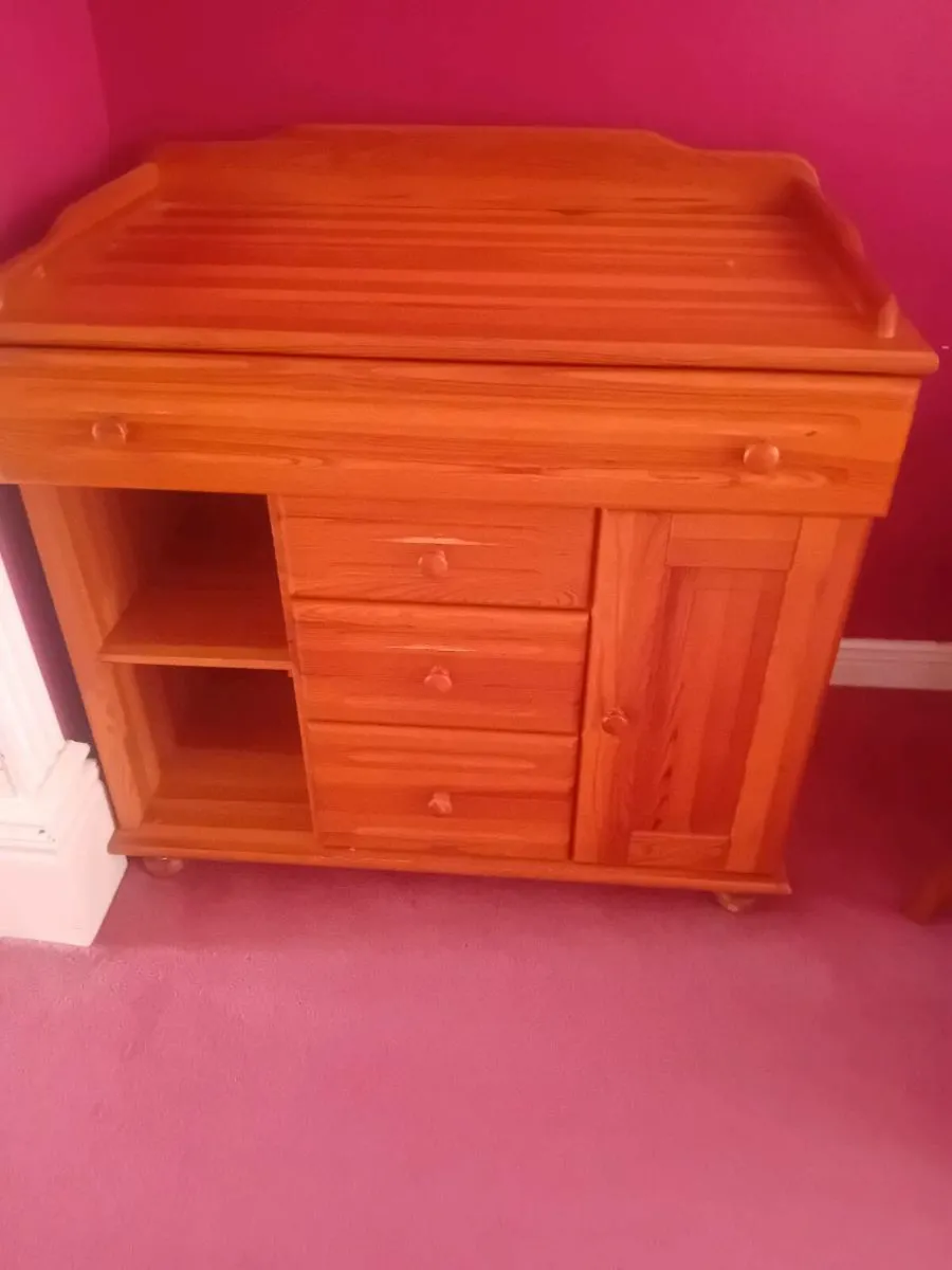 Wooden baby changing table - Image 1