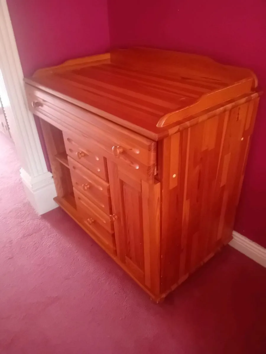 Wooden baby changing table - Image 2