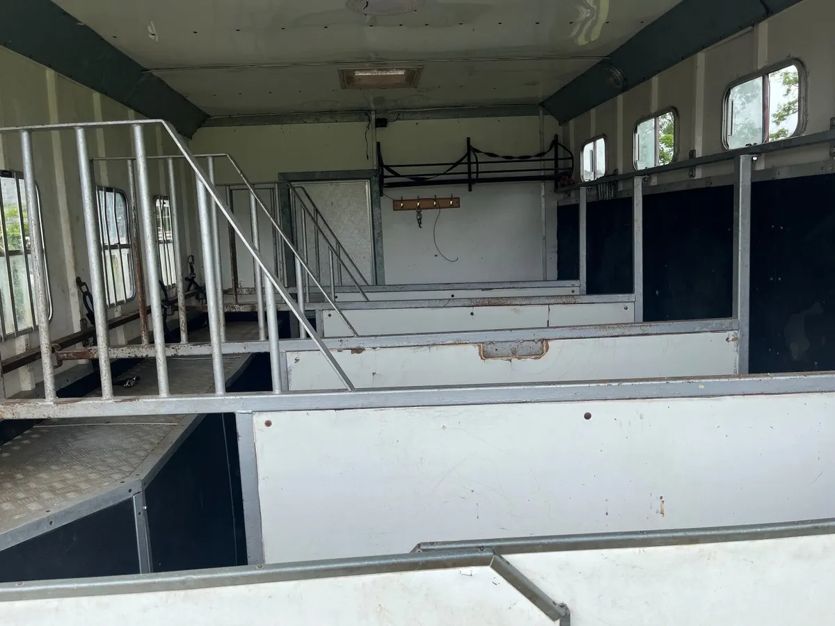 Horse lorry - Image 2