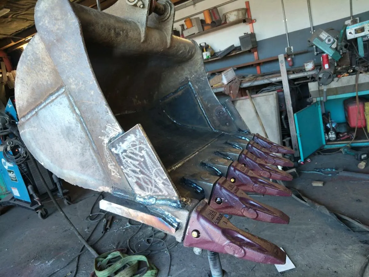 Digger bucket repair and welding services - Image 1