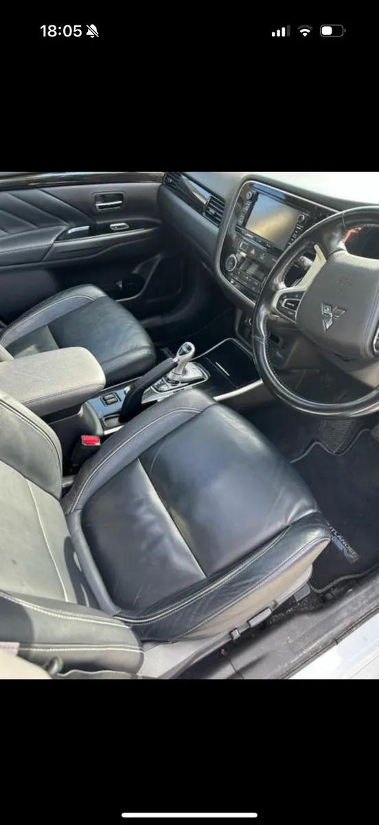 Mitsubishi Outlander 2017 for sale - Image 4