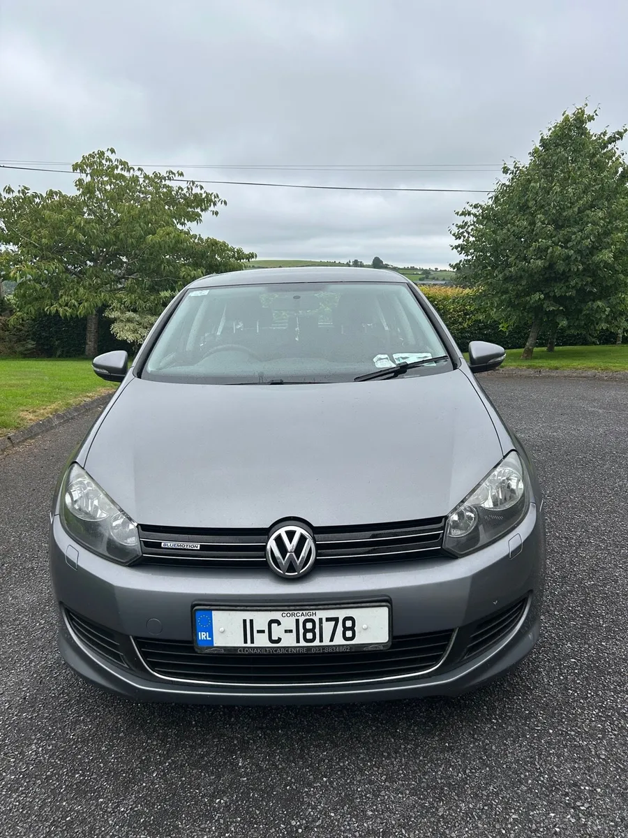 Volkswagen Golf 2011 - Image 2