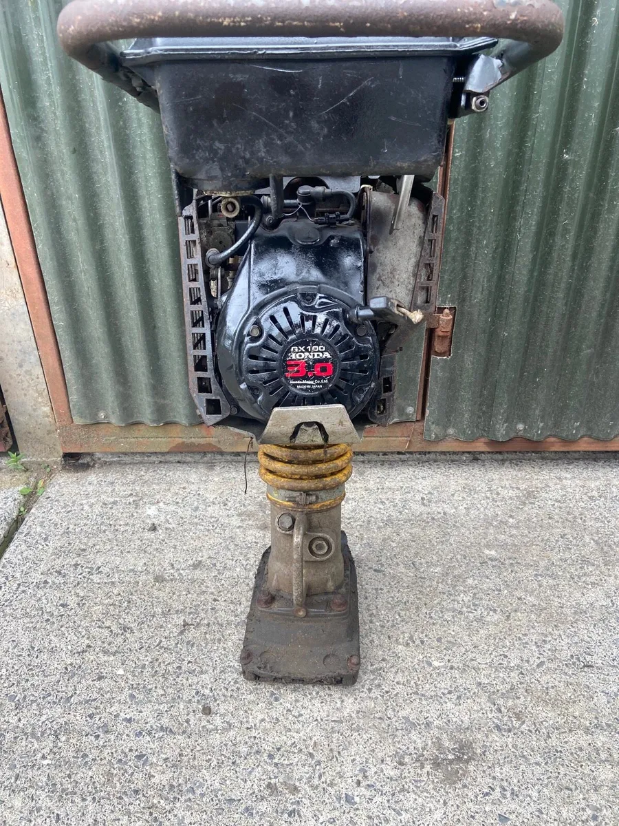 Jumping Jack trench compactor - Image 1
