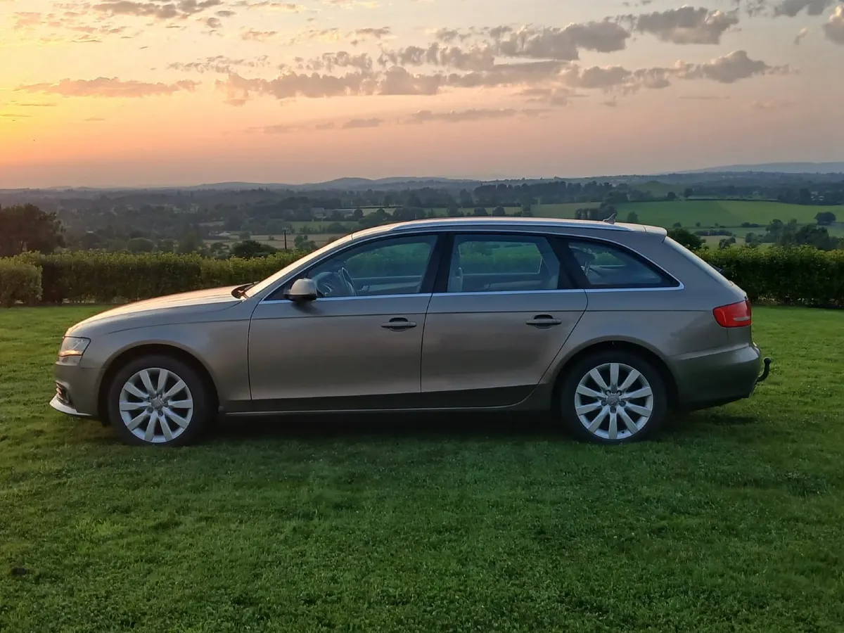 Audi A4 2010 - Image 1