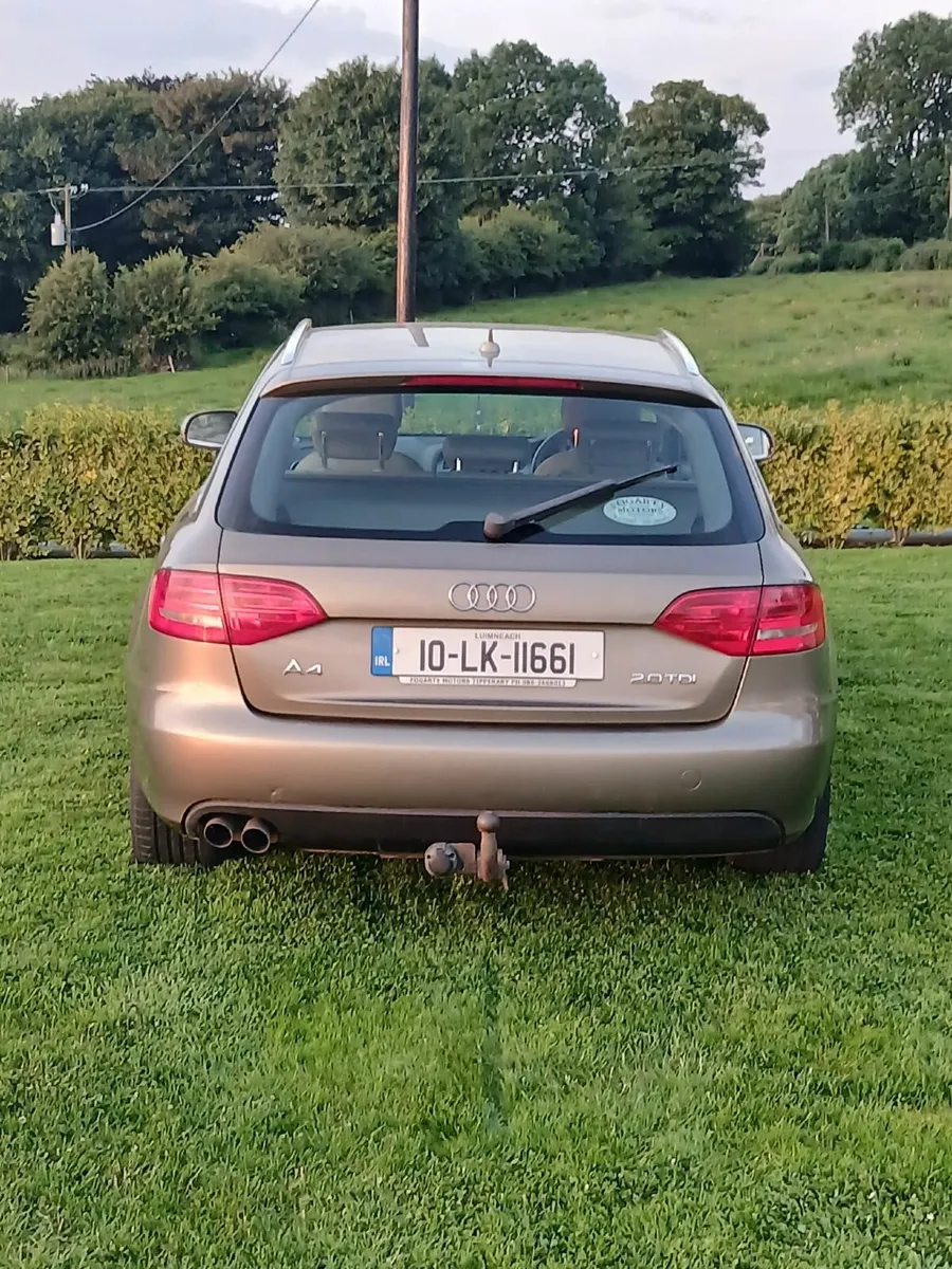 Audi A4 2010 - Image 2