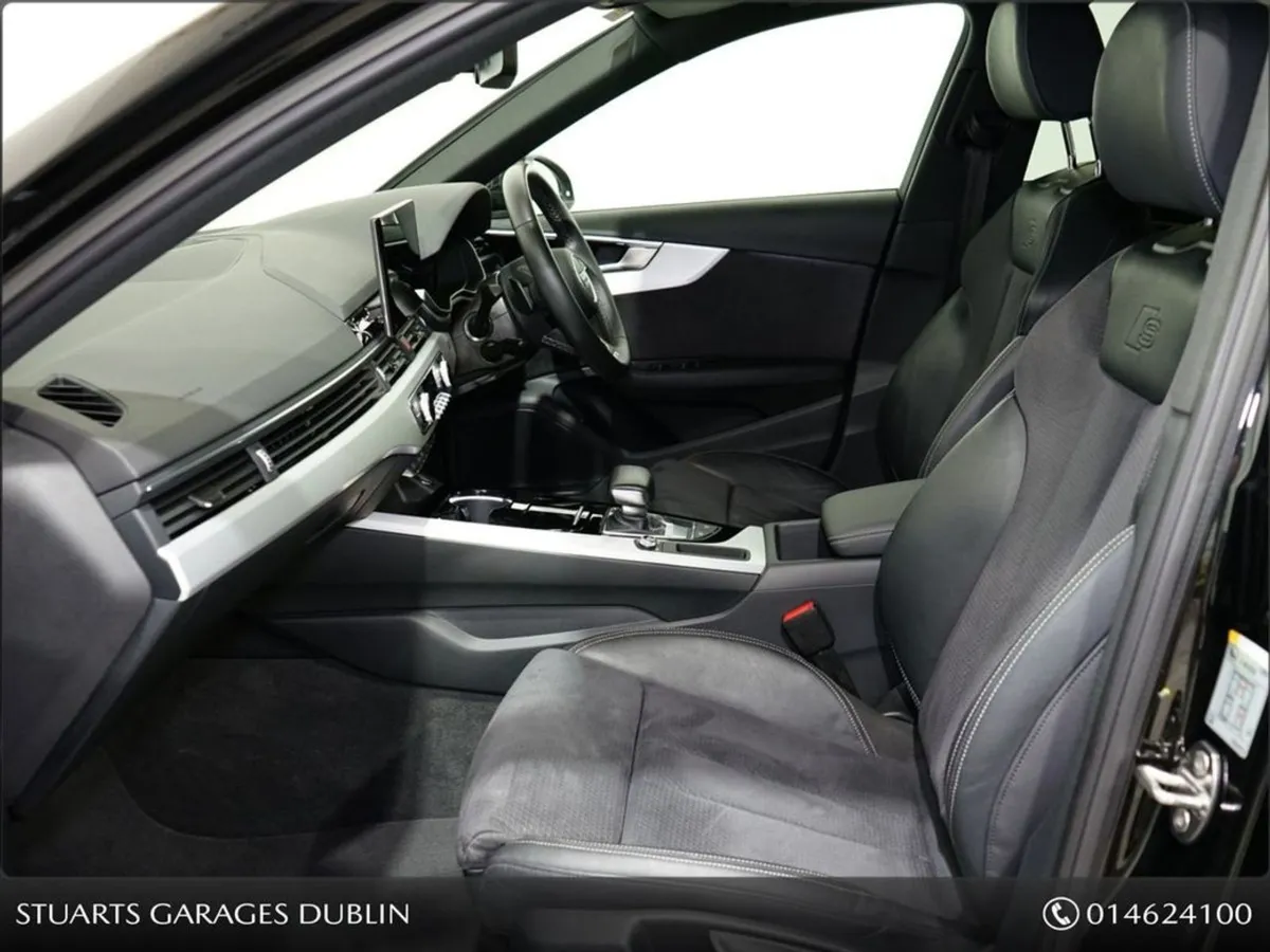 Audi A4 S Line 35 Mhev 163PS 4DR Auto digital Das - Image 3
