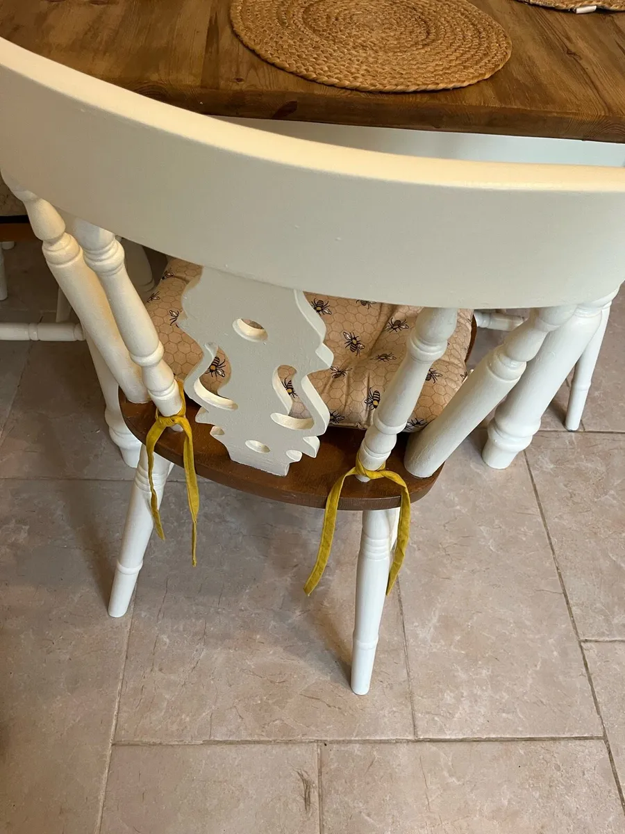 Farmhouse table and chairs - Image 3
