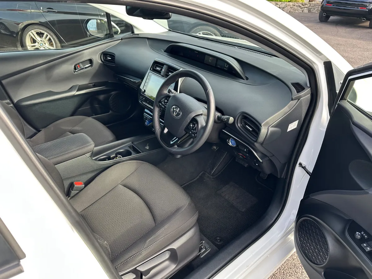 Nov registered - High spec - Low mileage - Image 4