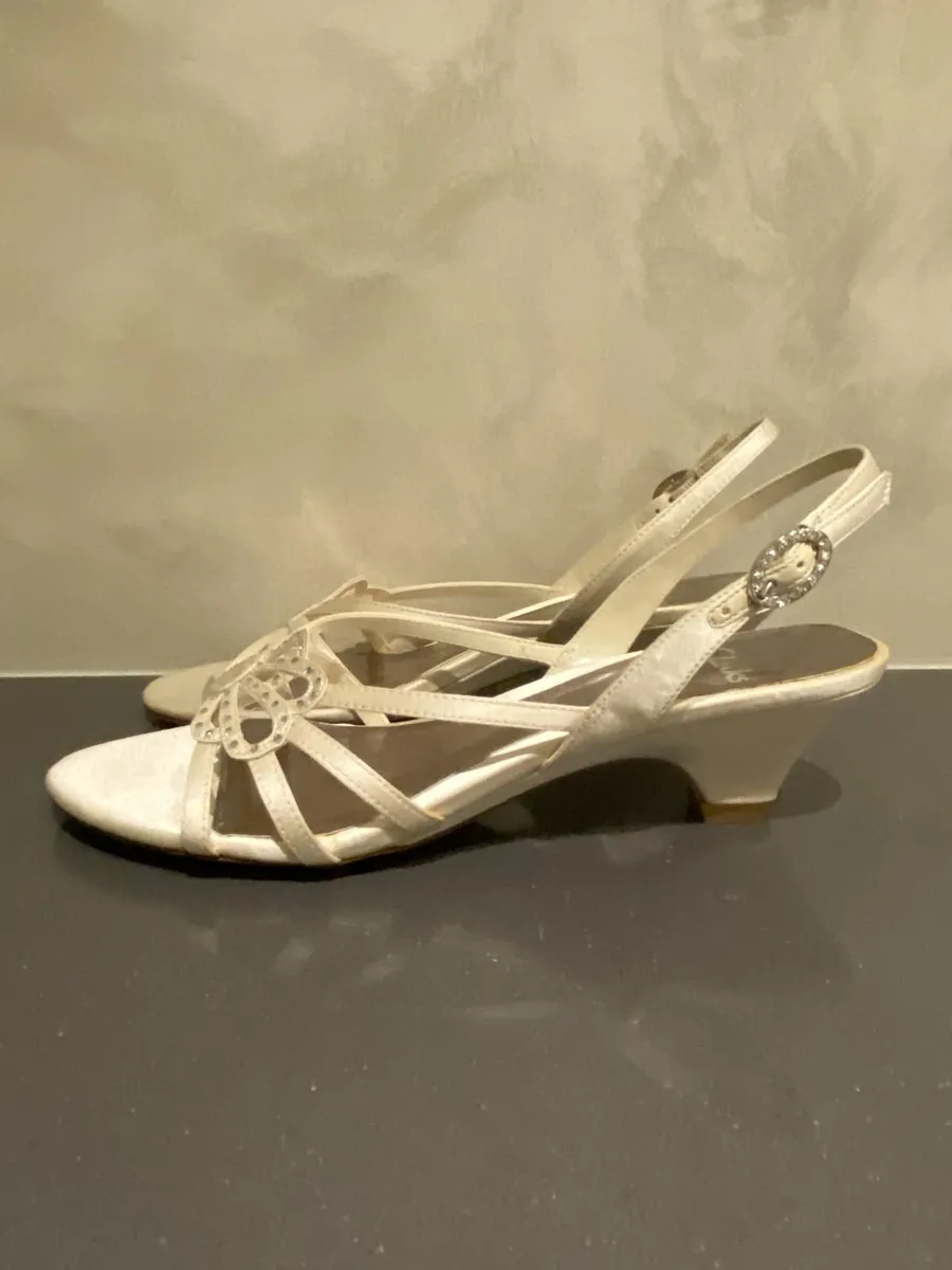 Clark Ladies Beige High Heels - Image 4