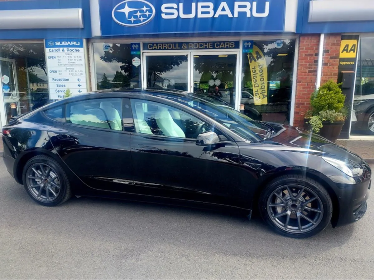 Tesla Model 3 Black Ivory - Top Trade-ins Great F - Image 1