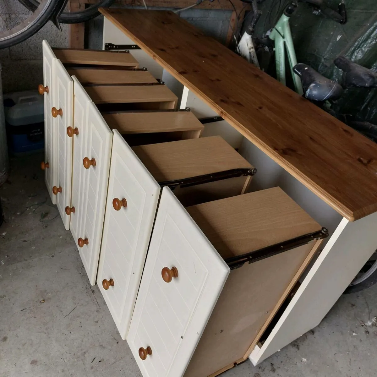 Chest of drawers - Image 1