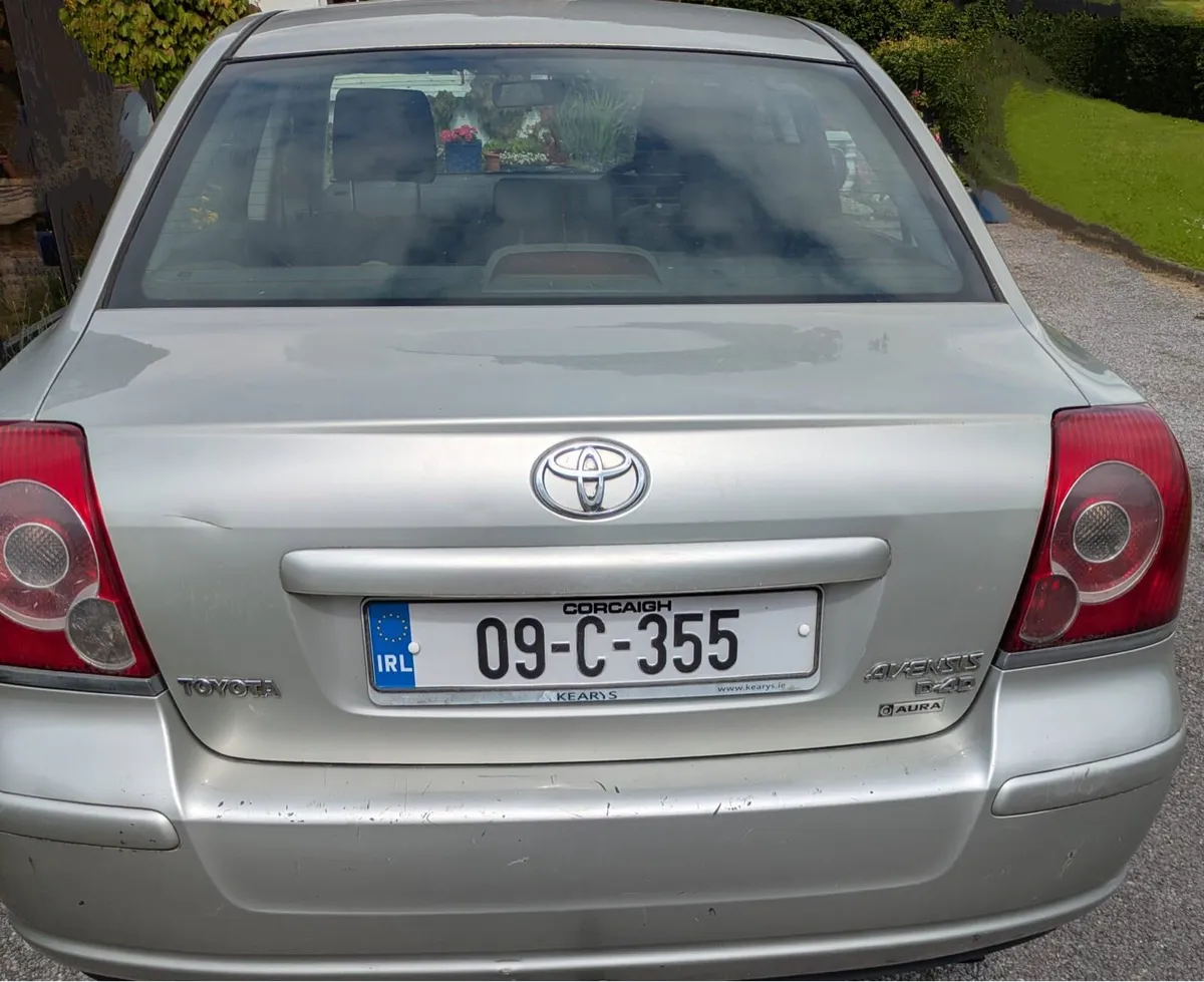 2009 Toyota Avensis - Image 2