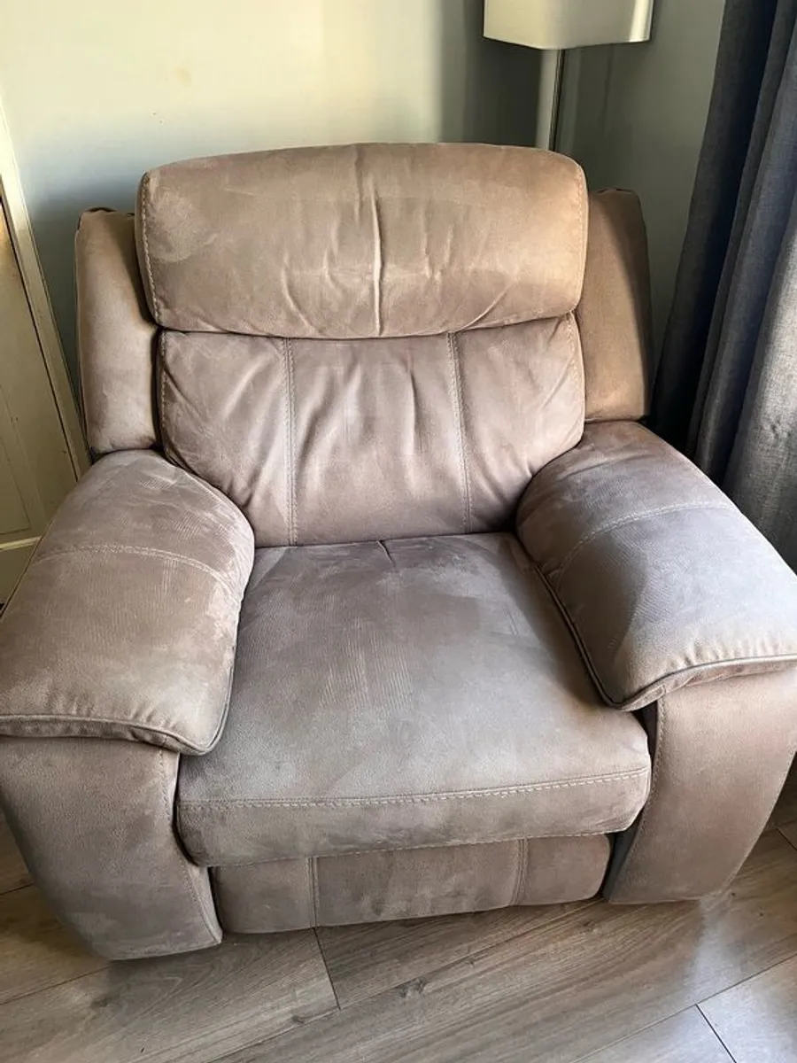 3+1 recliner set - Image 3