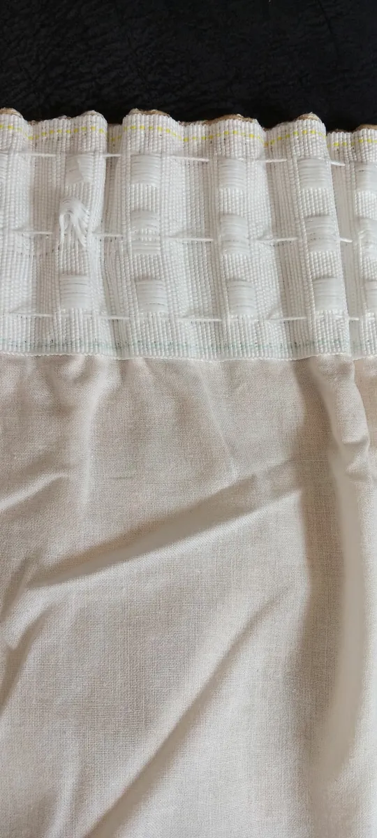 Curtains - Image 2