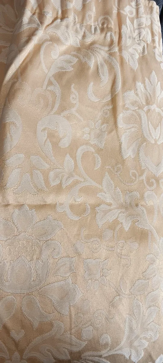 Curtains - Image 4