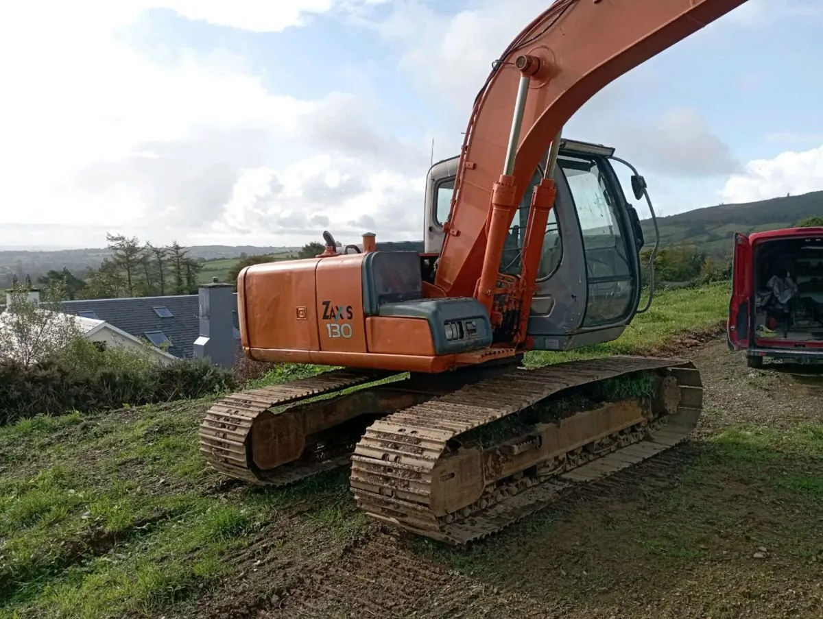 13 ton Hitachi LCN - Image 2
