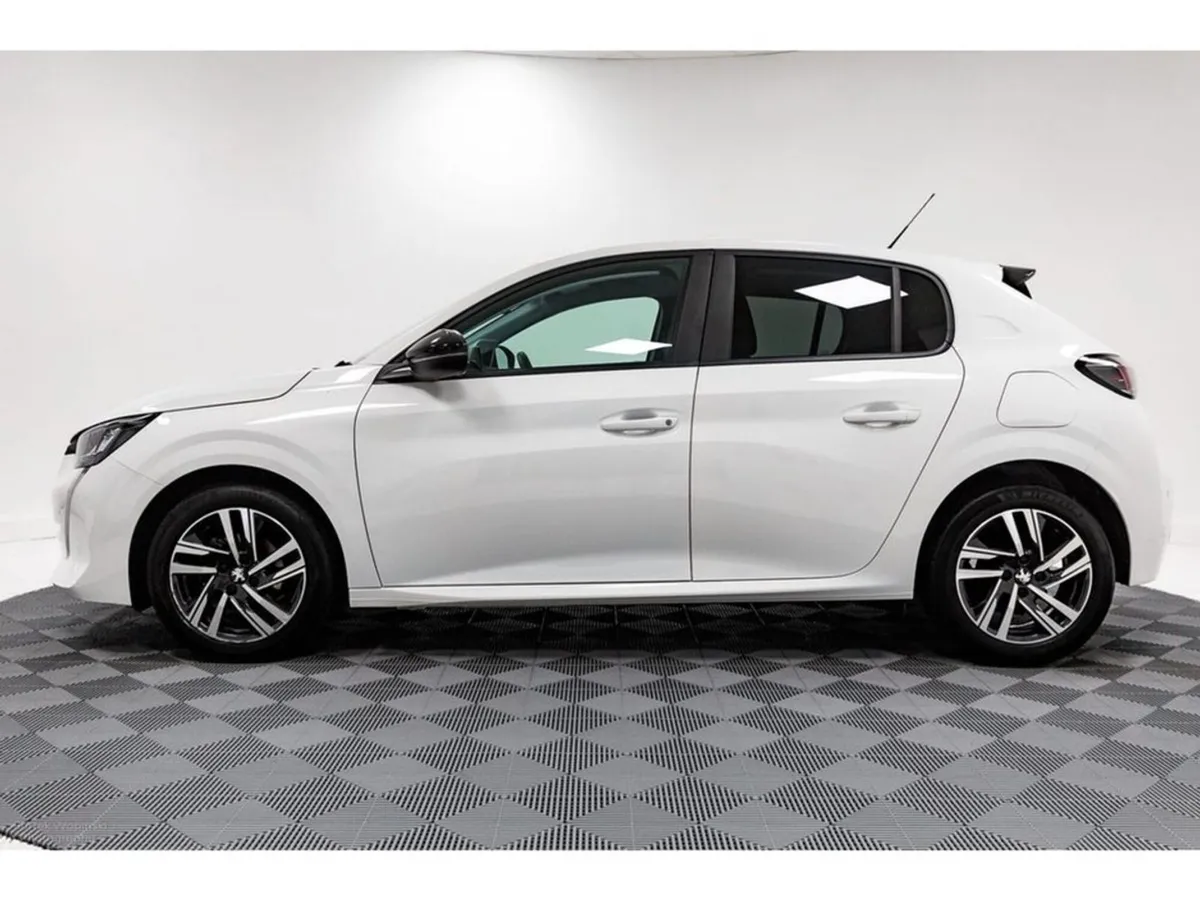 Peugeot 208 Active 1.2 Petrol 75hp - Image 4