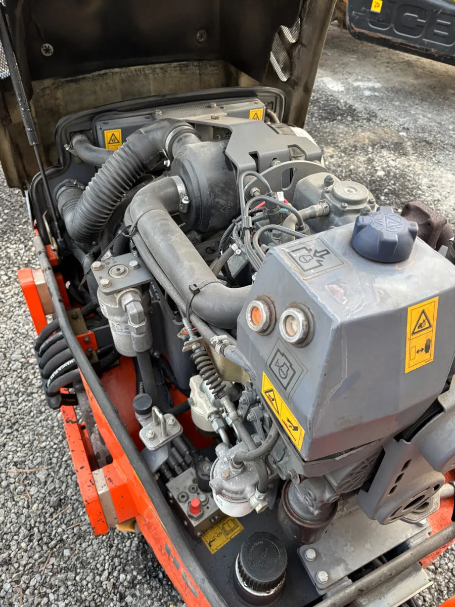 2017 Hamm HD 80 Vibrating Roller - Image 2