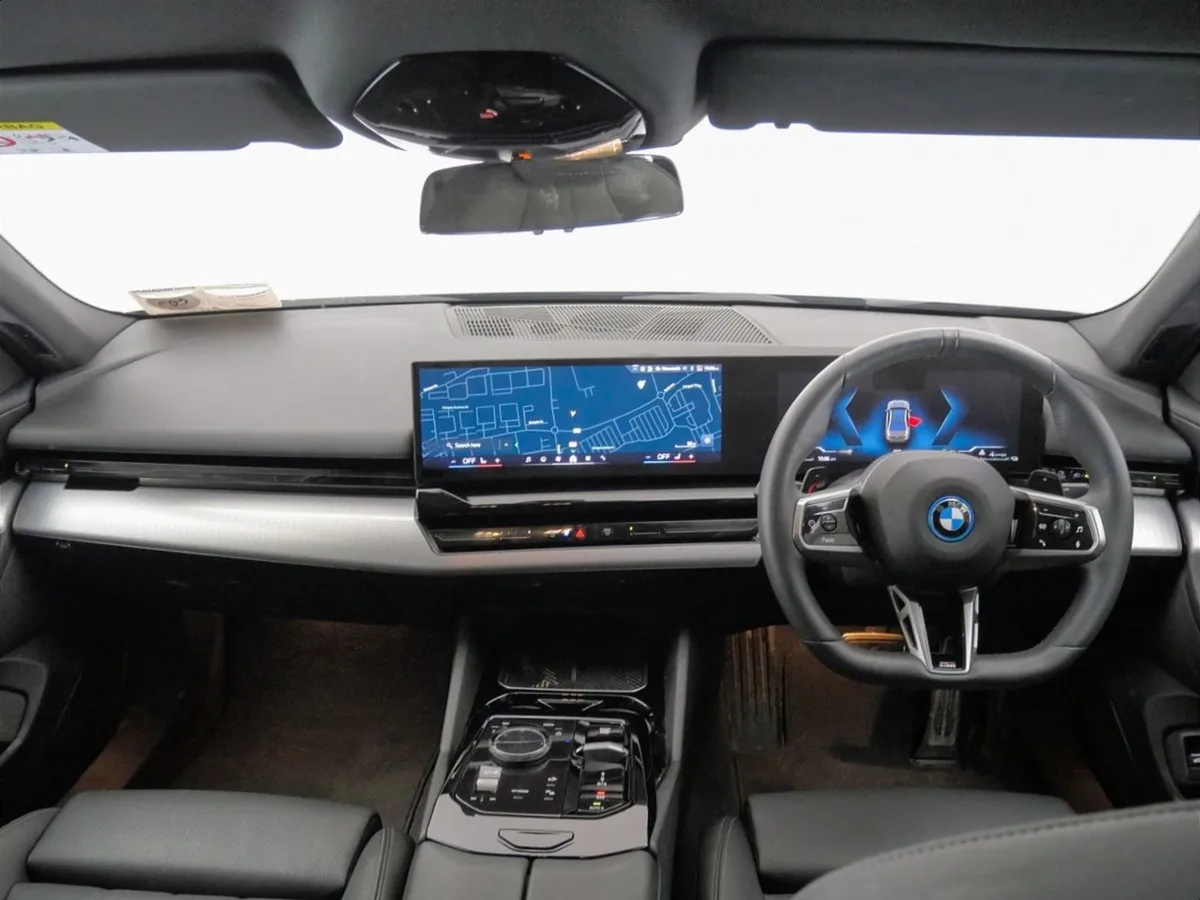 BMW 5 Series 530e M Sport Saloon - Image 4