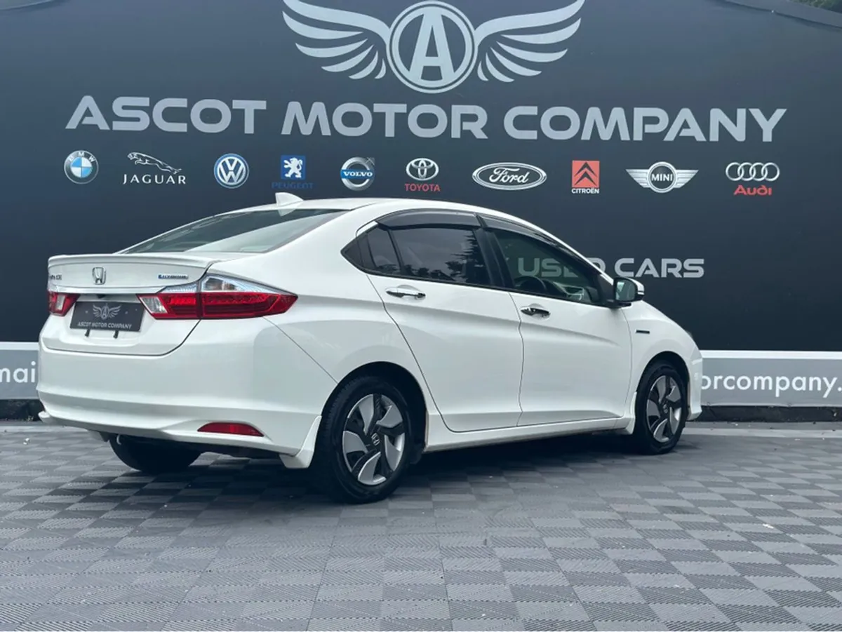 Honda Grace Auto - Image 3
