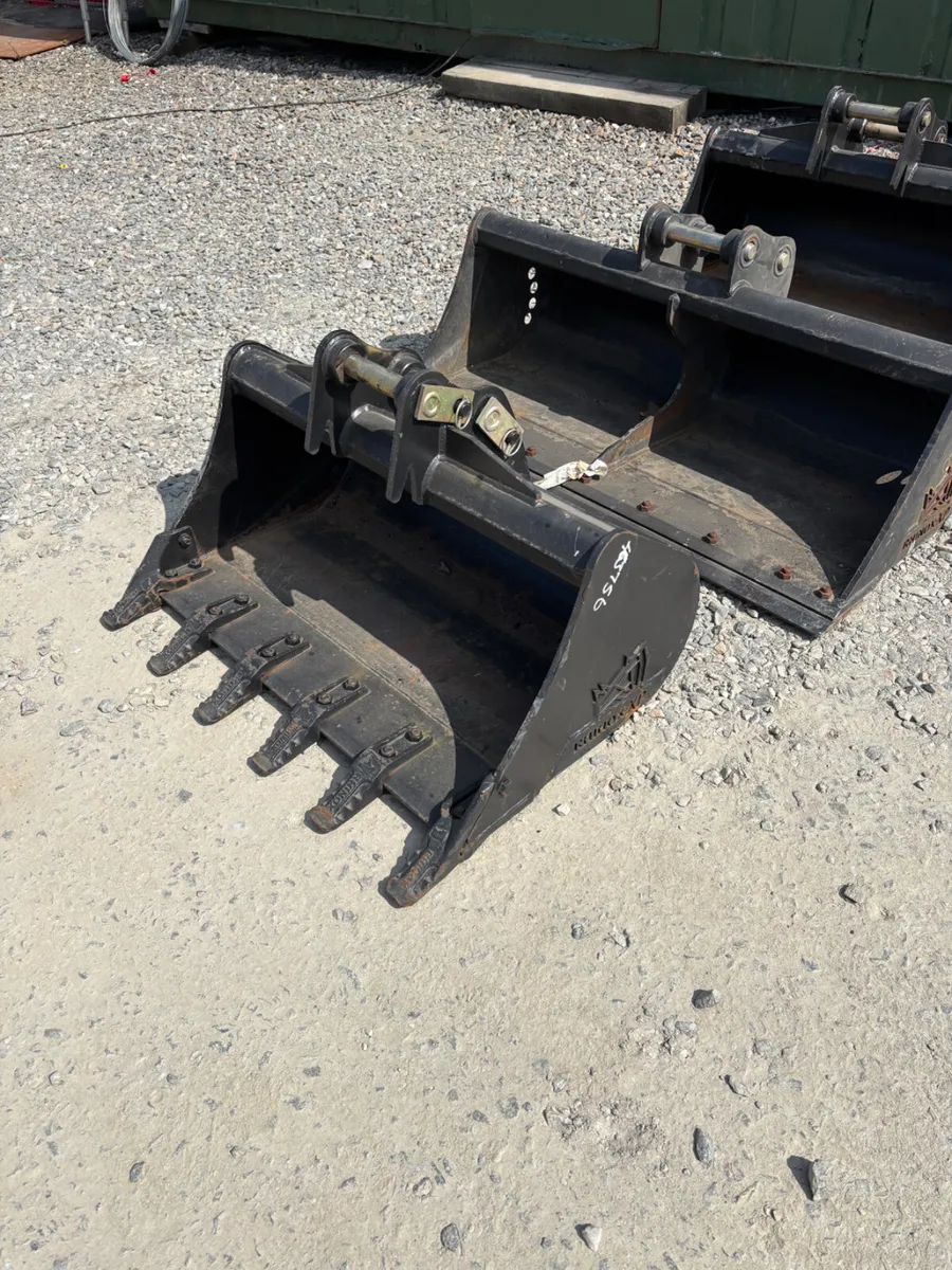 New/Unused Rhinox Ditching Bucket - Image 1