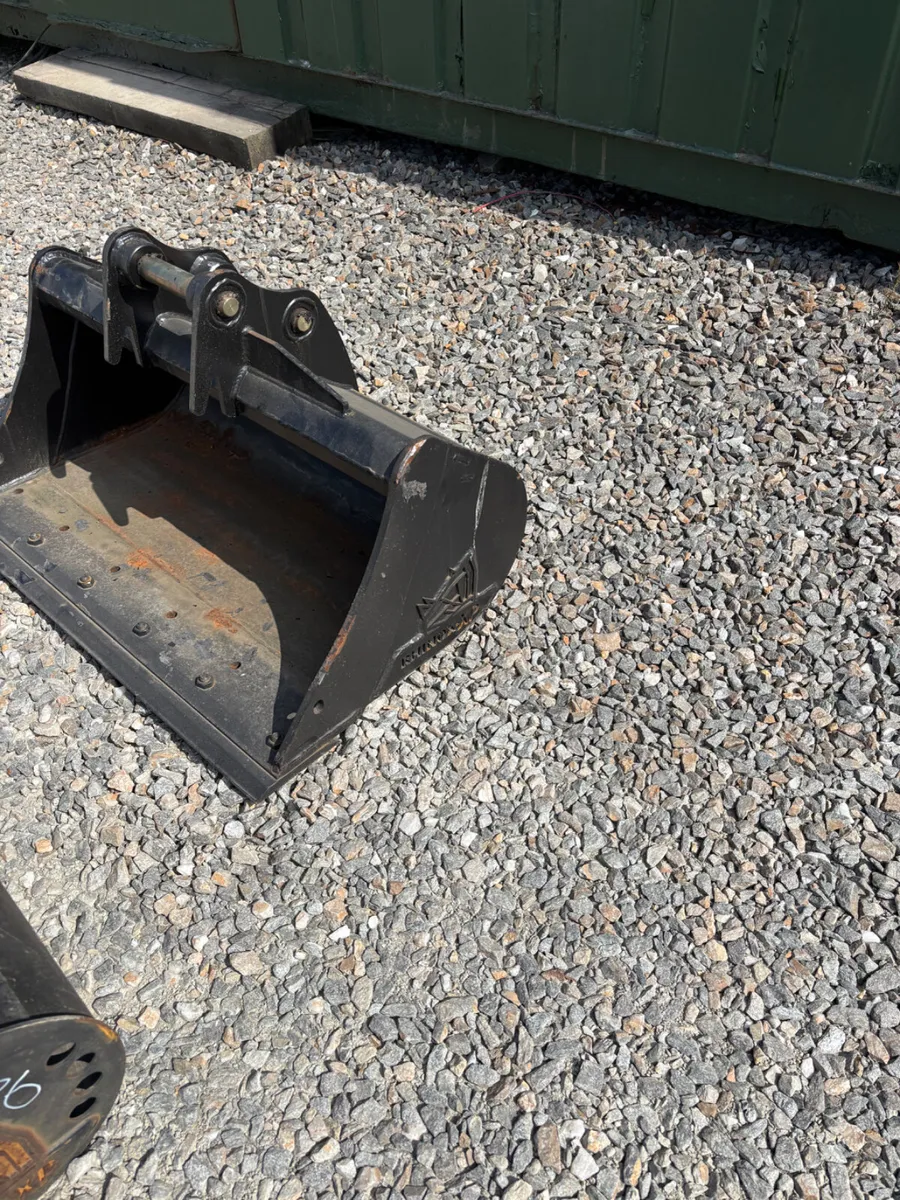 New/Unused Rhinox Ditching Bucket - Image 4