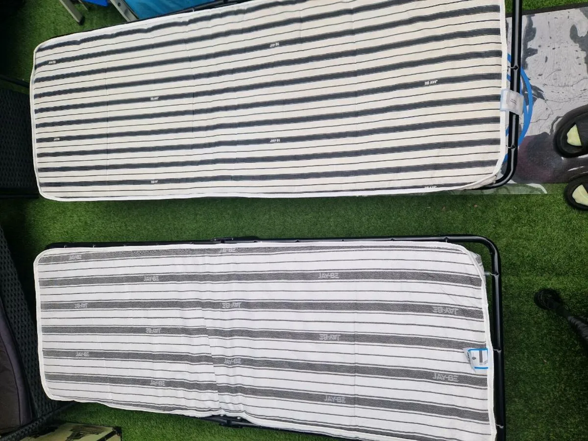 2 x camp beds - Image 1