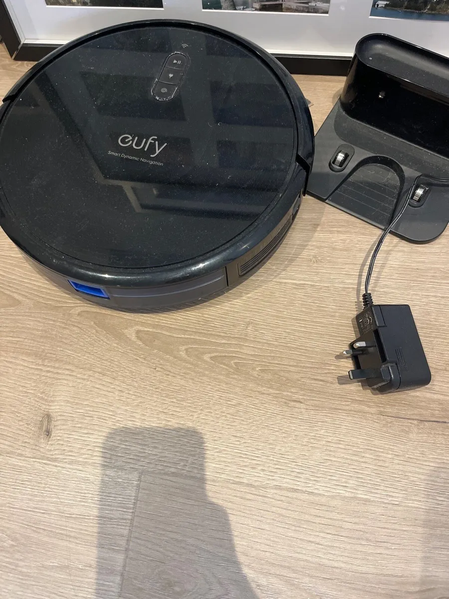 Robot vacuum eufy - Image 1