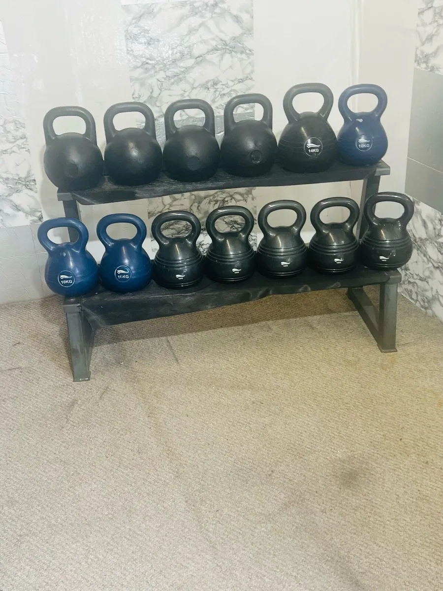 LARGE COLLECTION KETTLEBELLS, WITH RACK - Image 4
