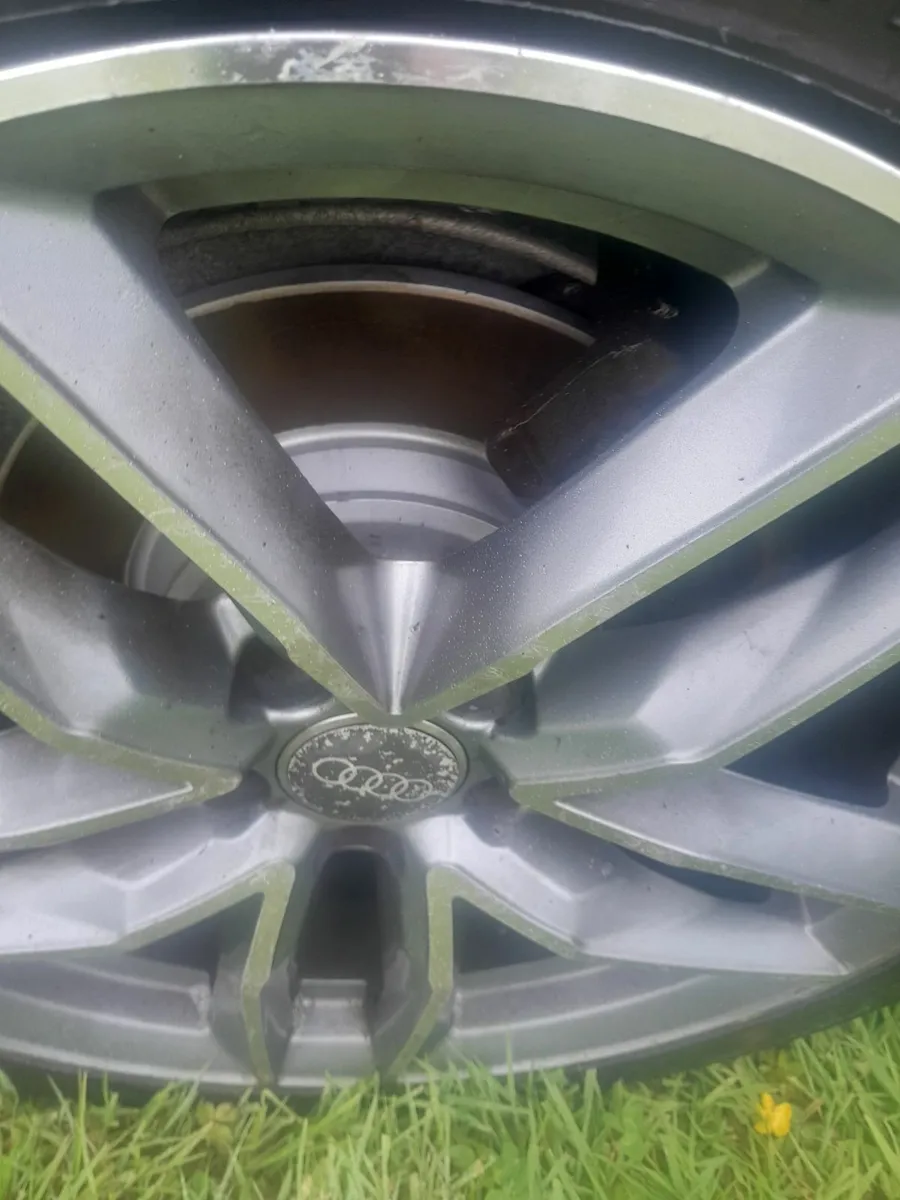 Audi A4 2010 2.0 tdi - Image 3