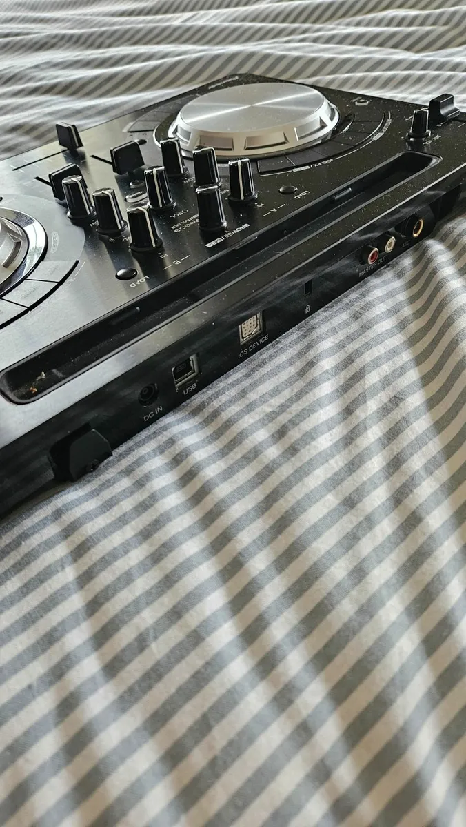 Pioneer DJ DDJ-WeGO3 Controller with Decksaver - Image 2