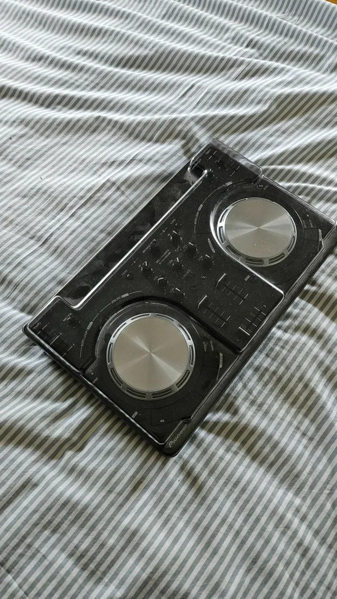 Pioneer DJ DDJ-WeGO3 Controller with Decksaver - Image 3