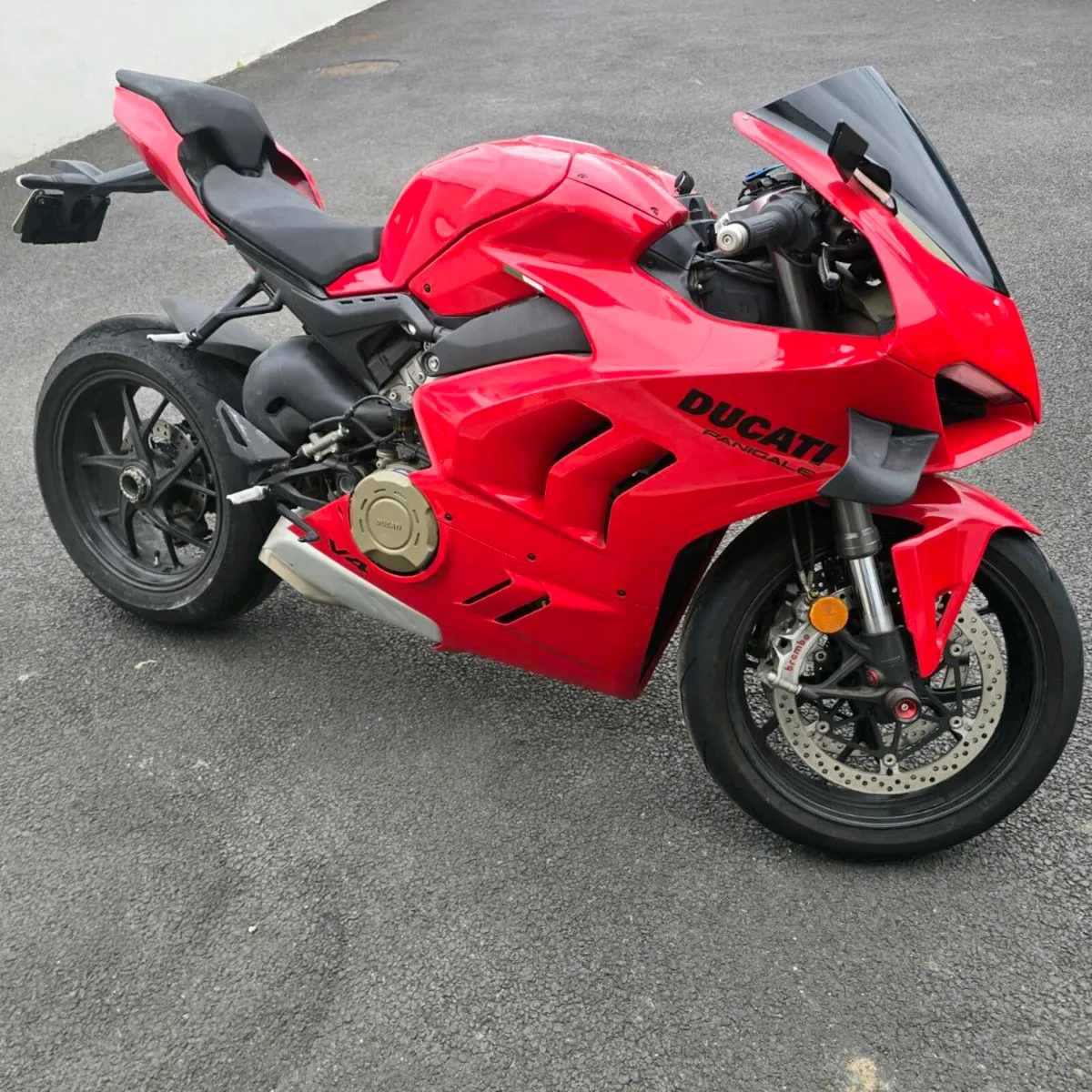 Ducati panigale v4 - Image 1