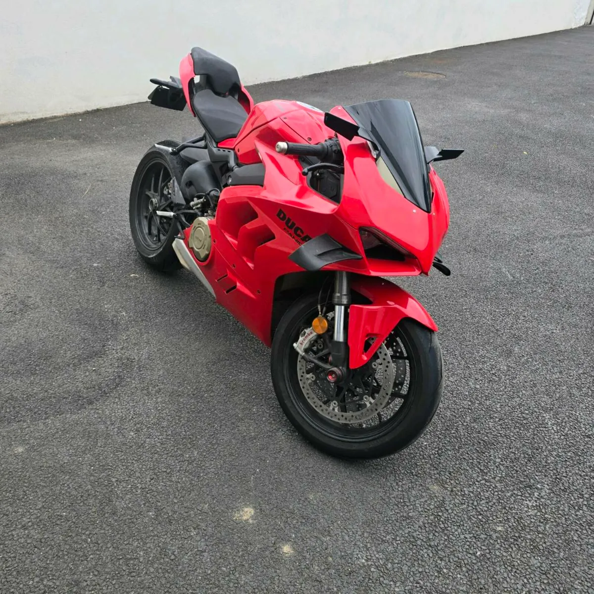 Ducati panigale v4 - Image 2