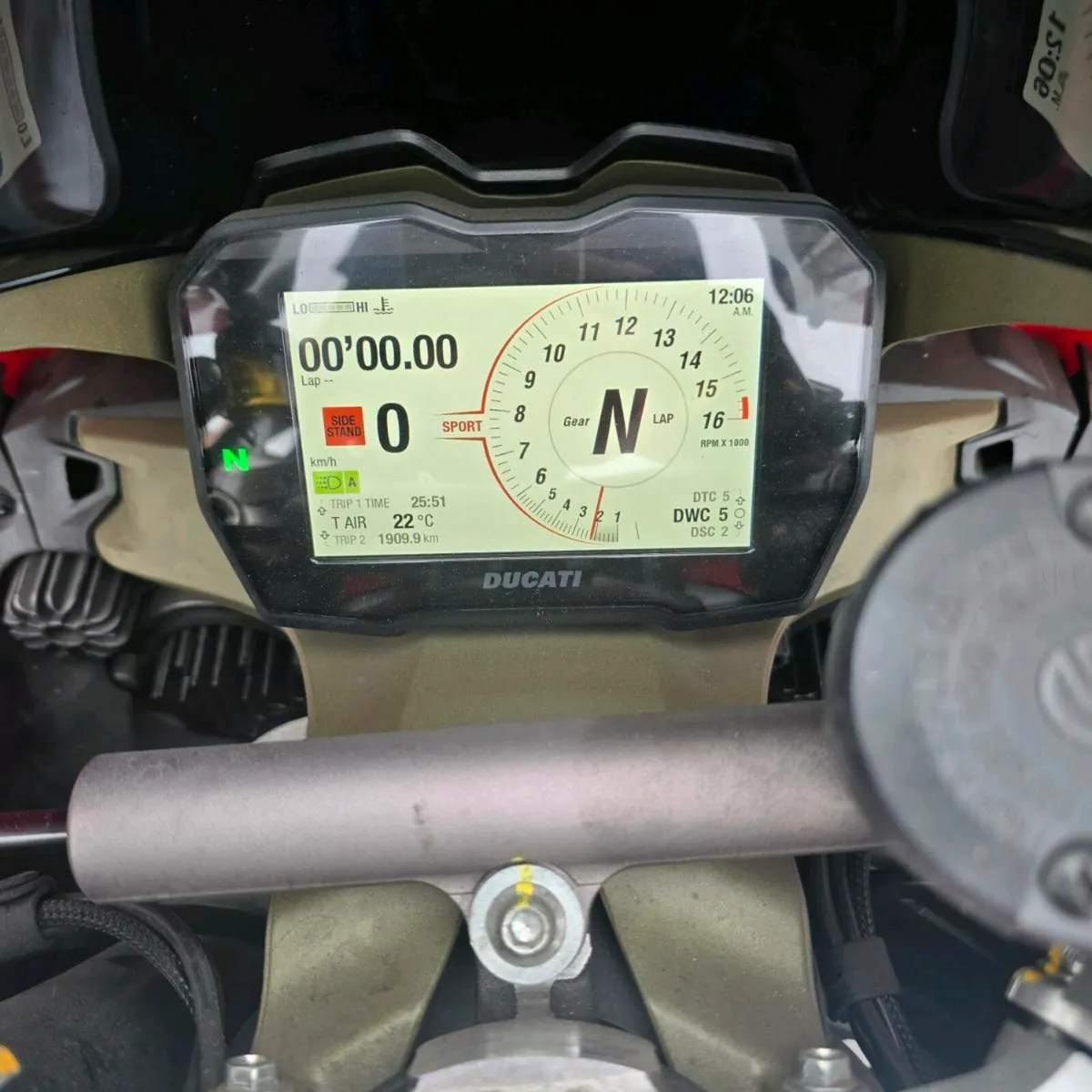 Ducati panigale v4 - Image 4