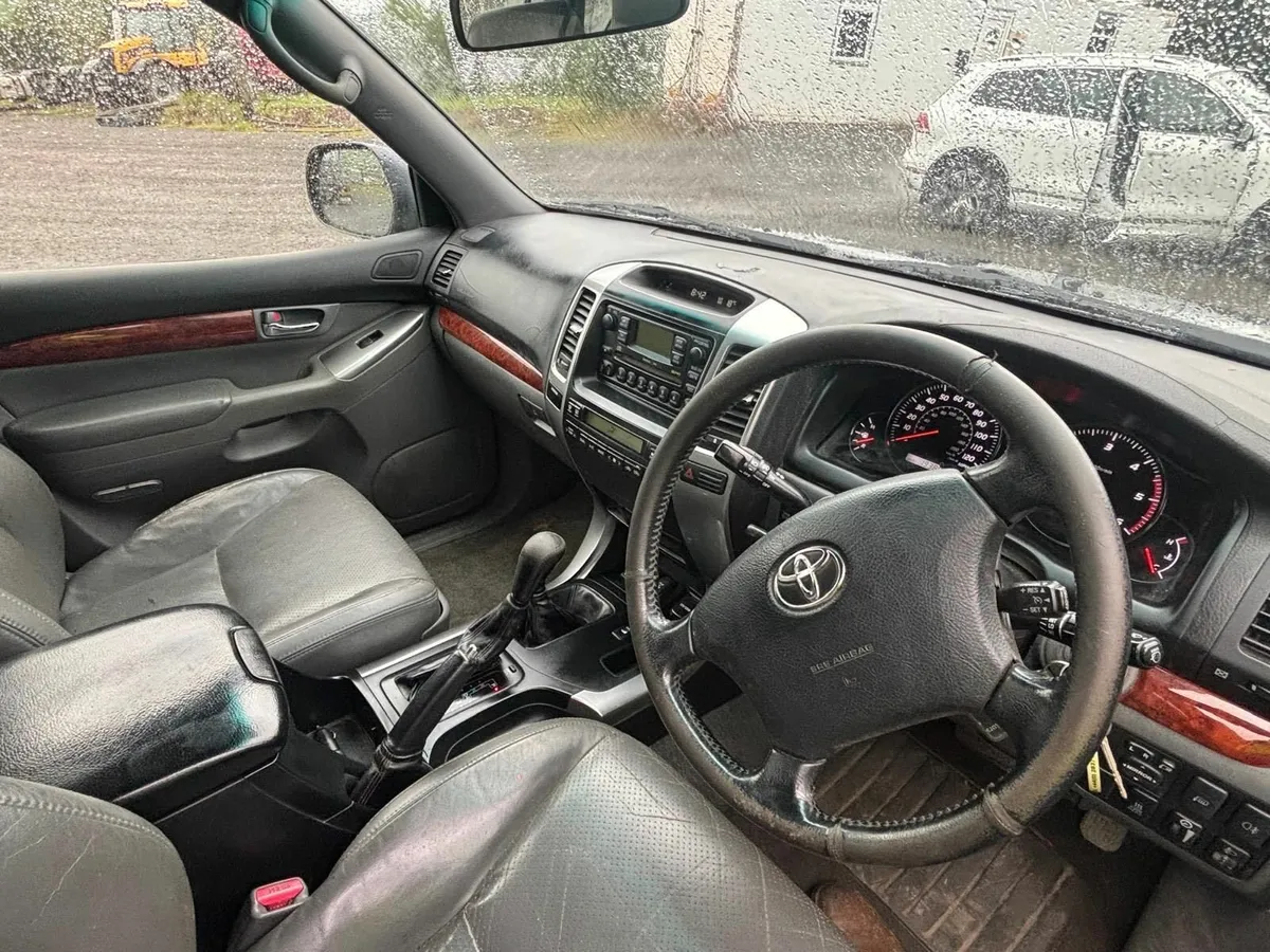Toyota Land Cruiser 2006 - Image 3