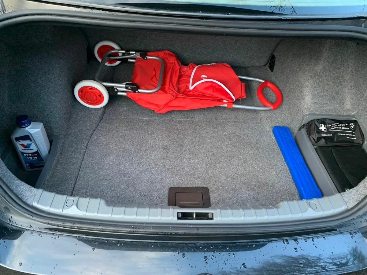 BMW 3-Series 2008 - Image 3