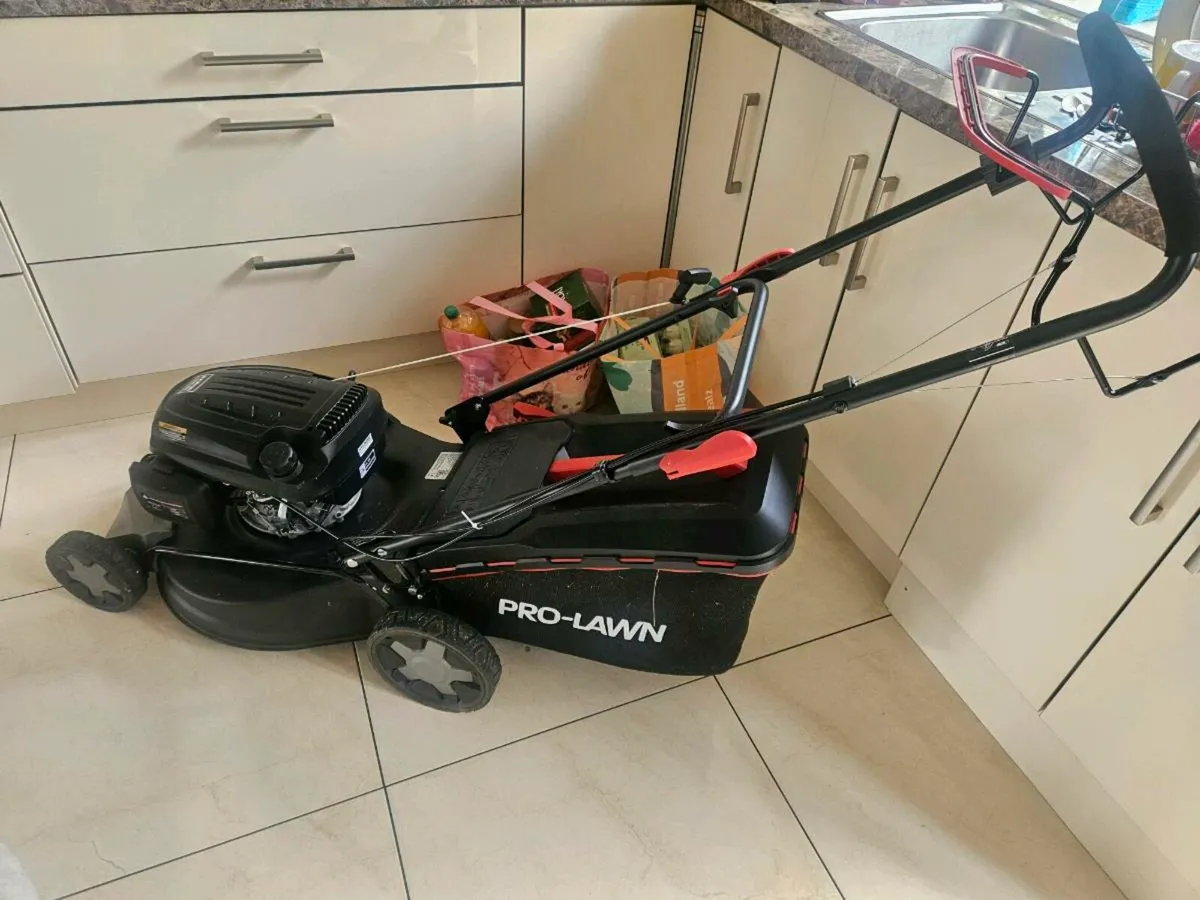 Pro Lawn Hyundai self-propelled  petrol lawnmower - Image 3