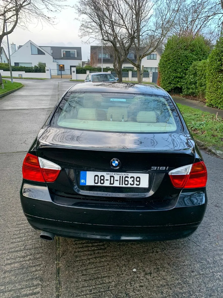 BMW 3-Series 2008 - Image 2