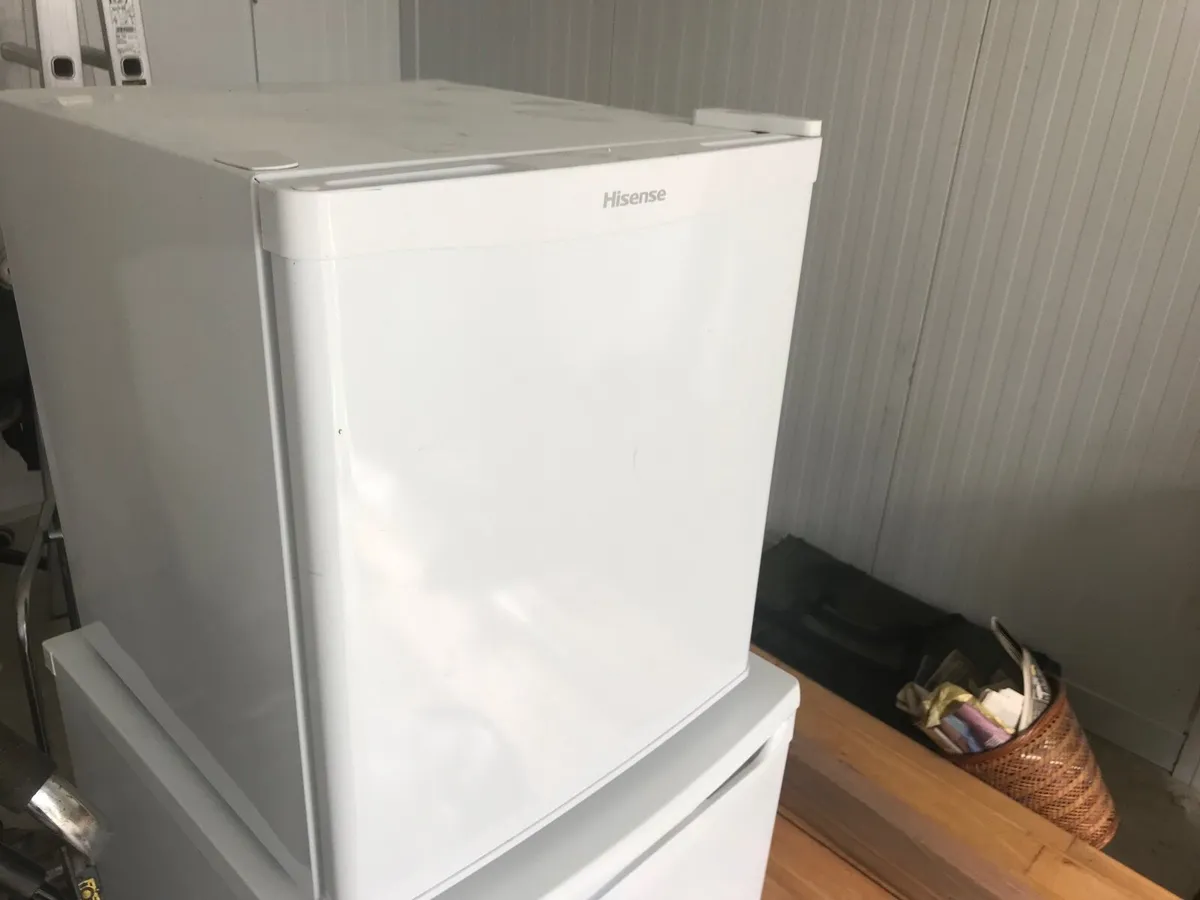 Mini fridge and a freezer - Image 2