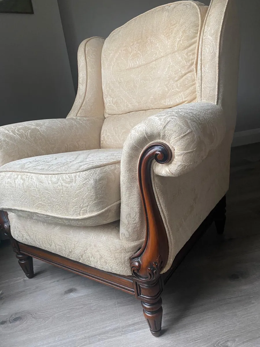 Armchair winged back - Image 3