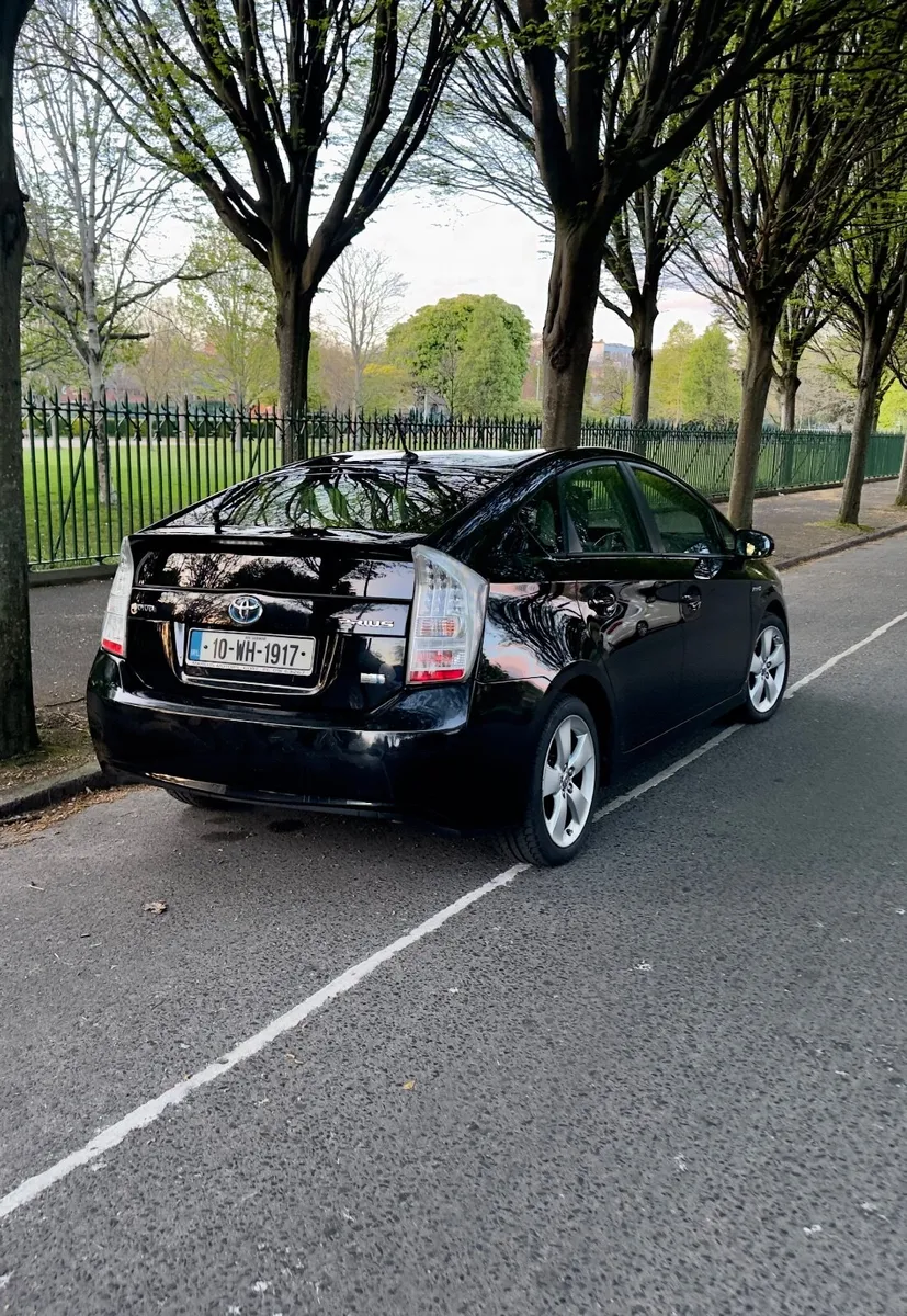 Toyota Prius 2010 - Image 3