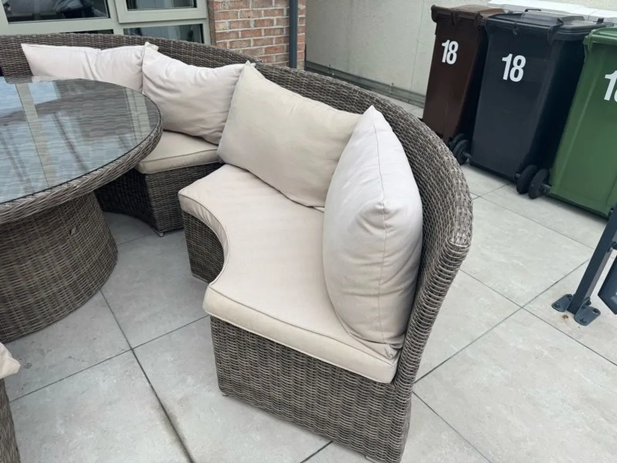 8 Seater Rattan Garden Dining Set - Image 2